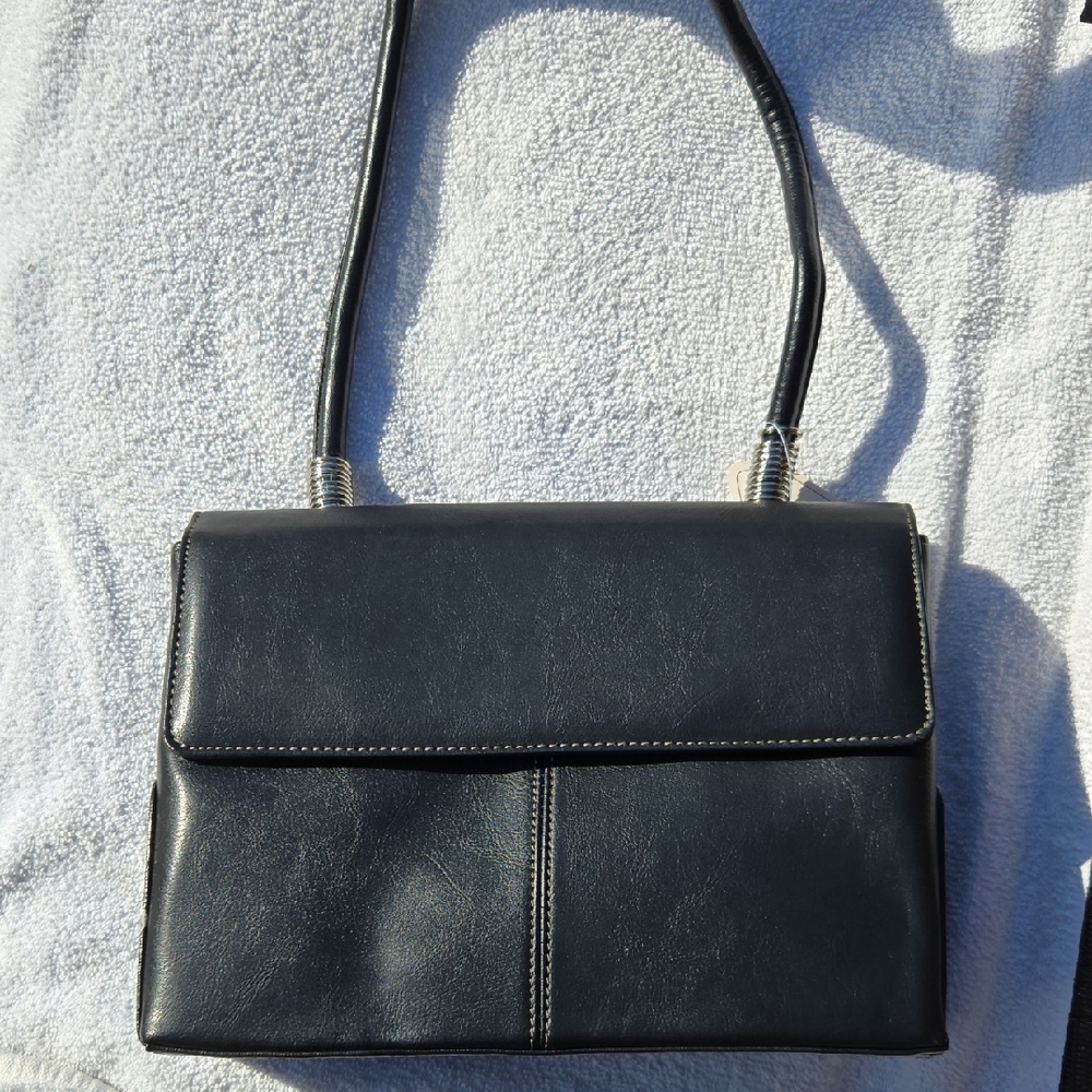 Ampere Elegant Black Leather Shoulder Bag